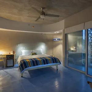 Hotell El Blok, Vieques